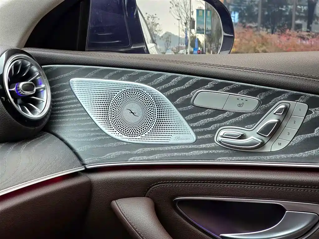 MERCEDES-BENZ CLS