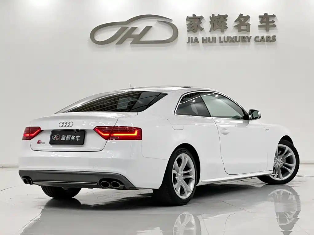 صورة 7 - Audi S5