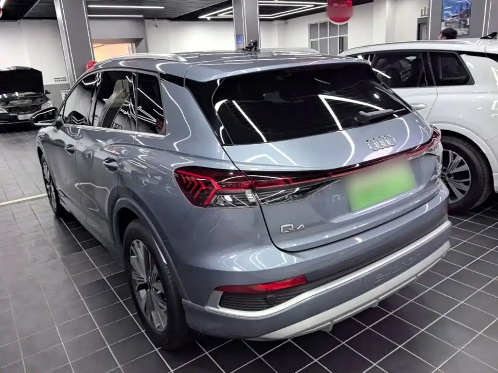 Фото 5 - Audi Q4 e-tron