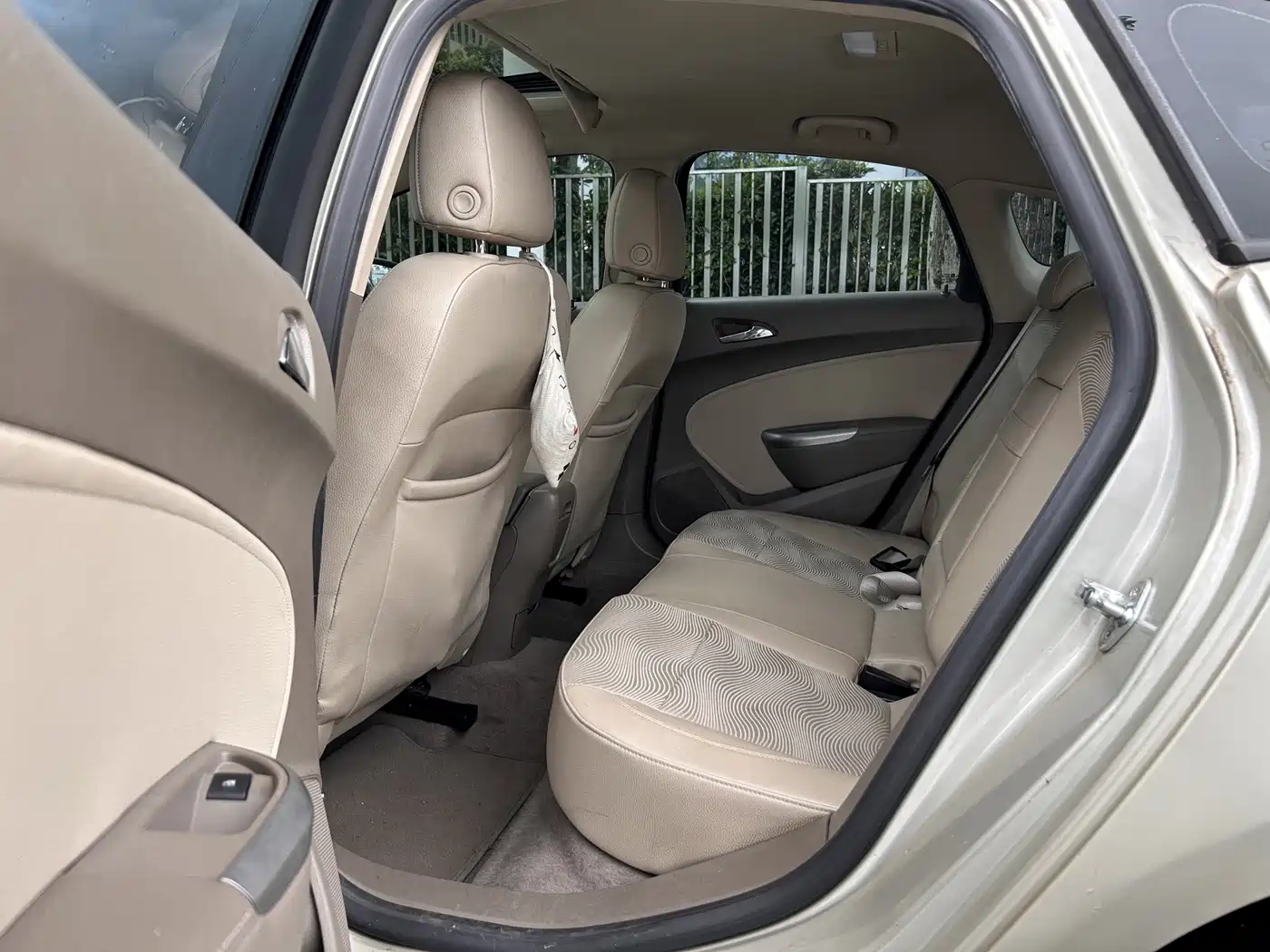 Buick Excelle 2011 2010 GT 1.6L Automatic Fashion Edition