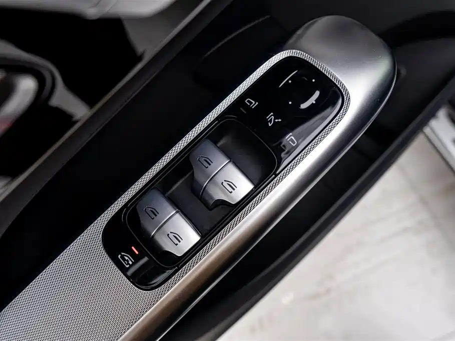 Mercedes-Benz GLC AMG 2024 AMG GLC 43 4MATIC фото 21