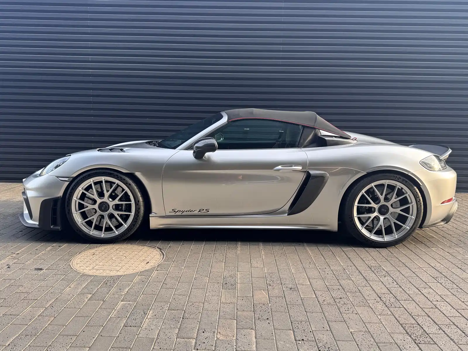 Photo 5 - Porsche 718