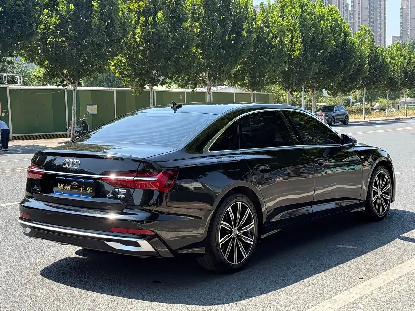 Фото 19 - Audi A6L