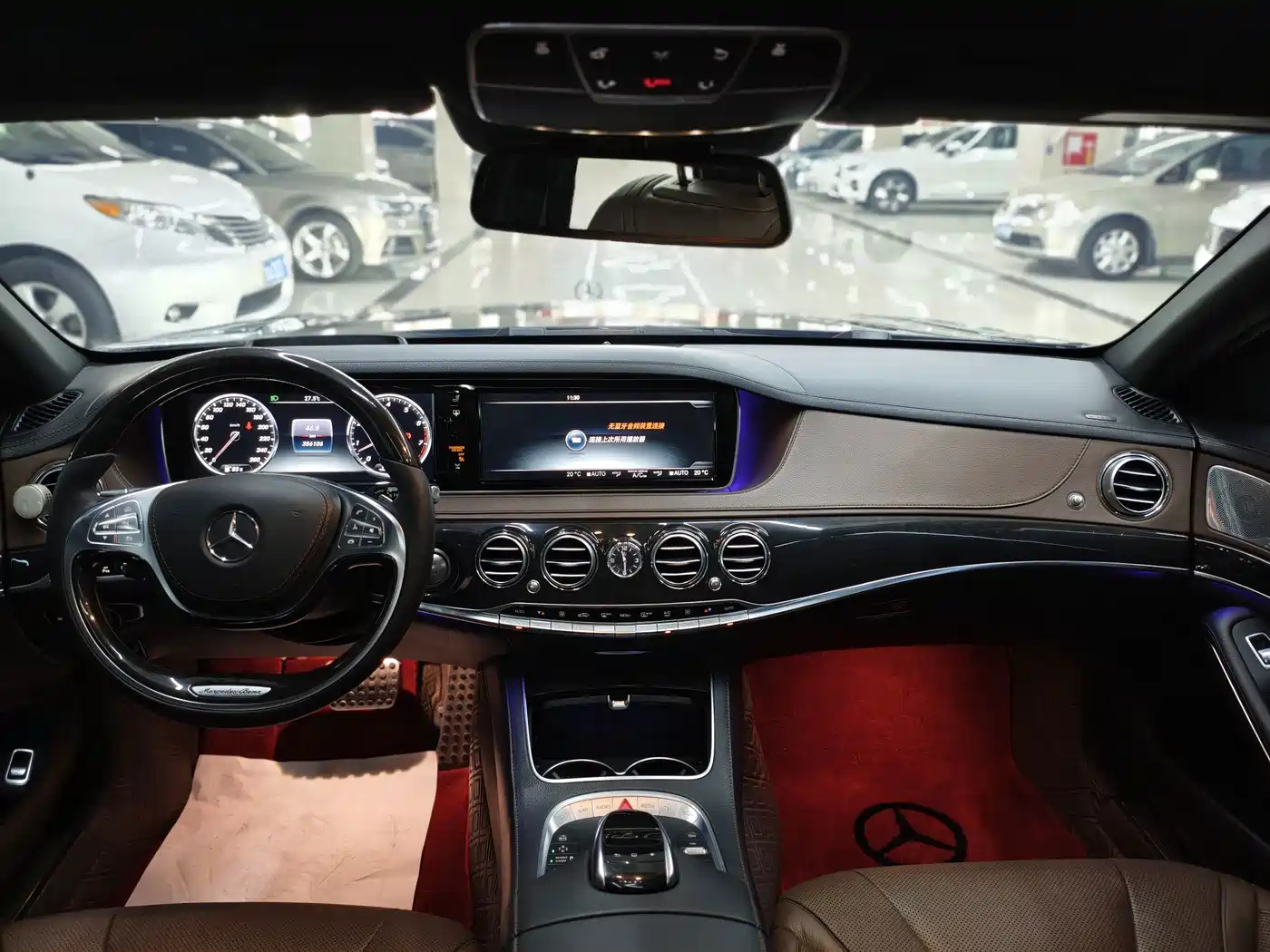 Фото 8 - Mercedes-Benz S-Class