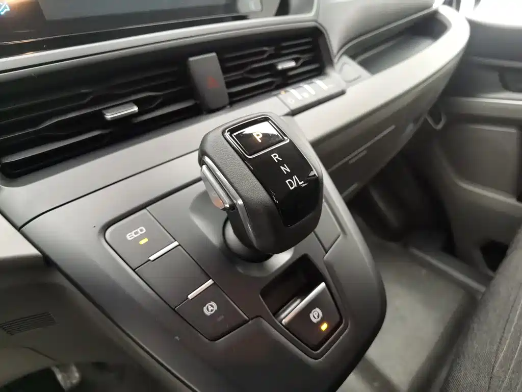 Photo 13 - Ford Transit
