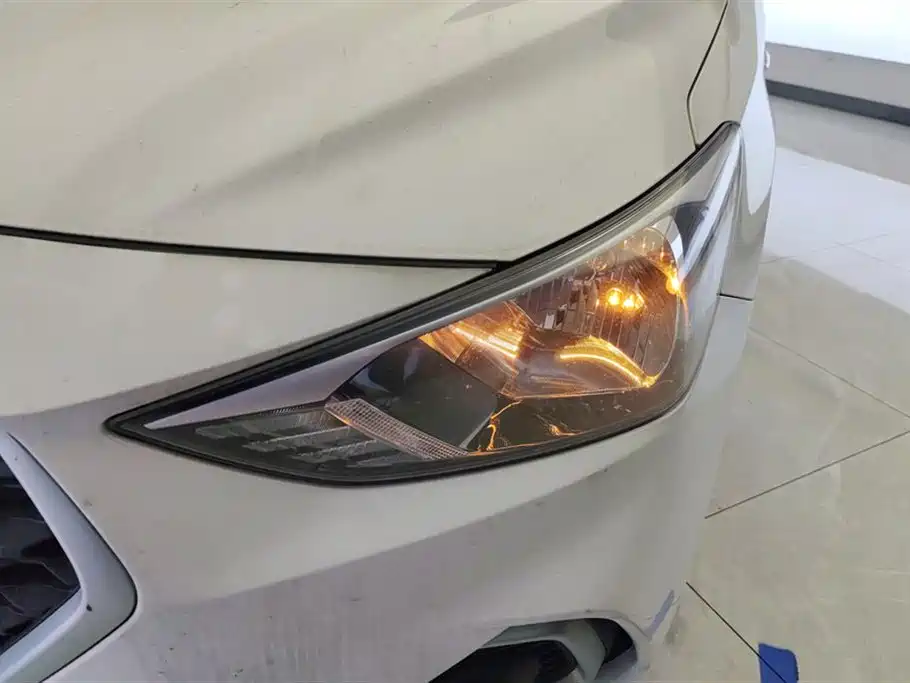 Hyundai Elantra 2018 1.6L Automatic Pleasing Edition GL China VI фото 5