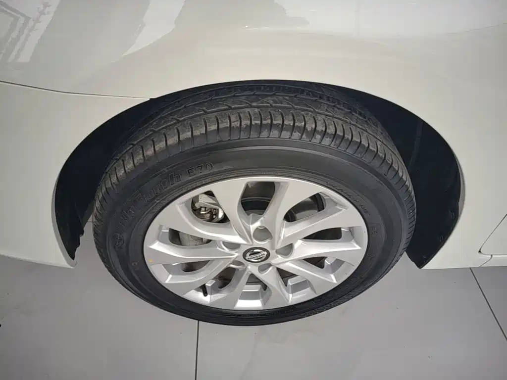 Nissan Sylphy 2025 2024 Facelift III Classic 1.6XE CVT Comfort Edition