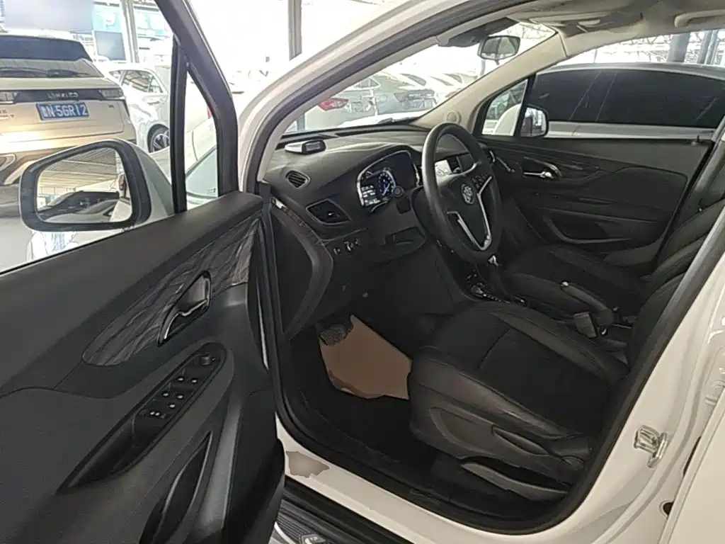 Фото 16 - Buick Encore