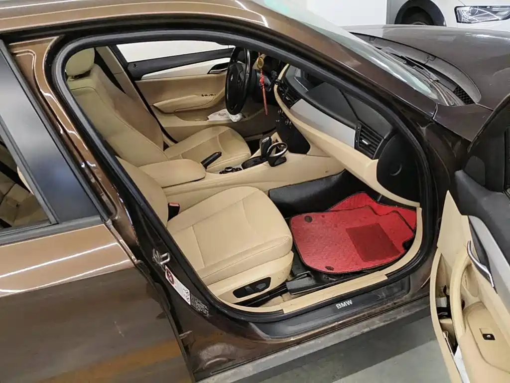 BMW X1 2012 2012 sDrive18i Luxury Model