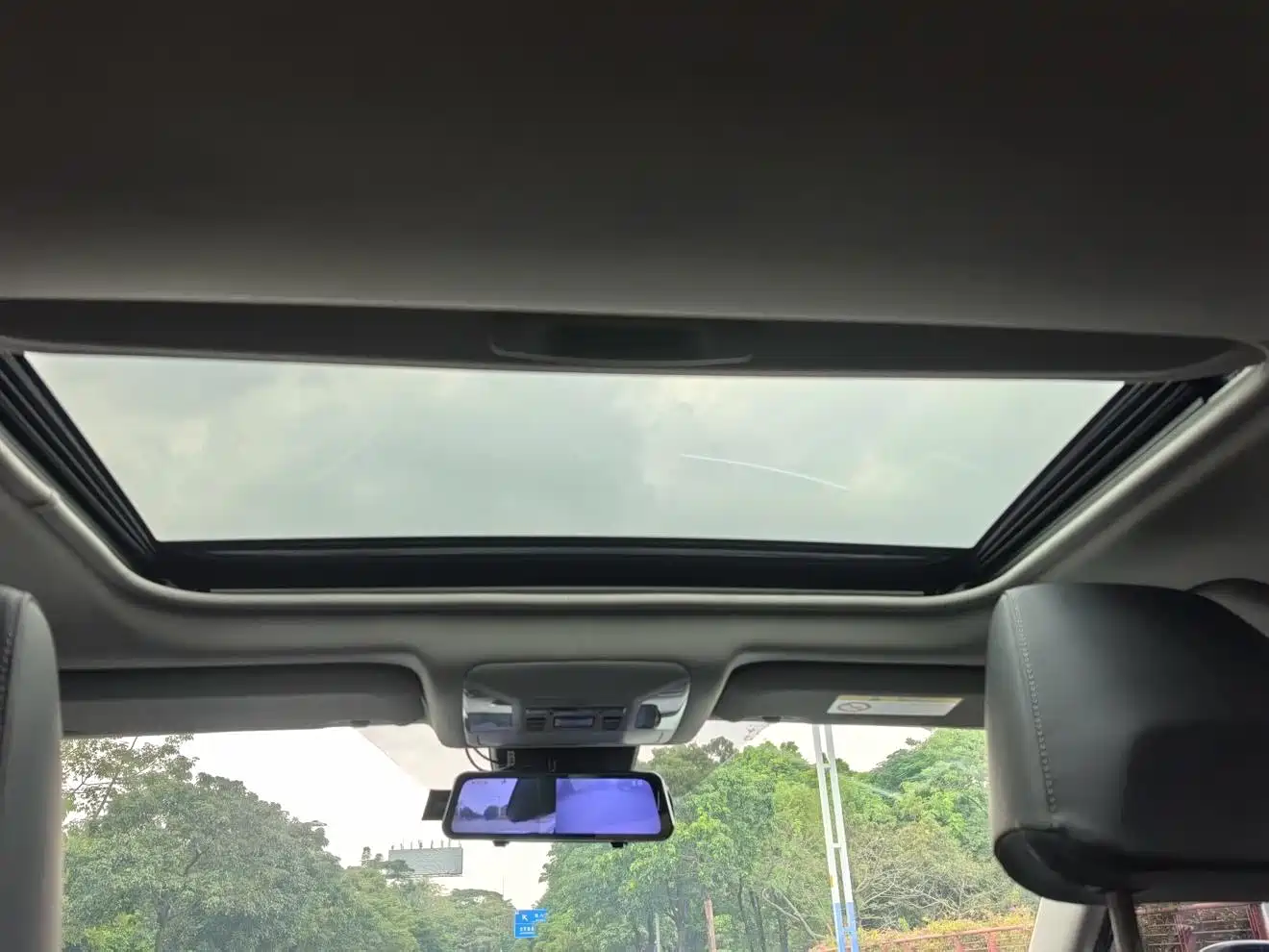 Photo 14 - Toyota RAV4