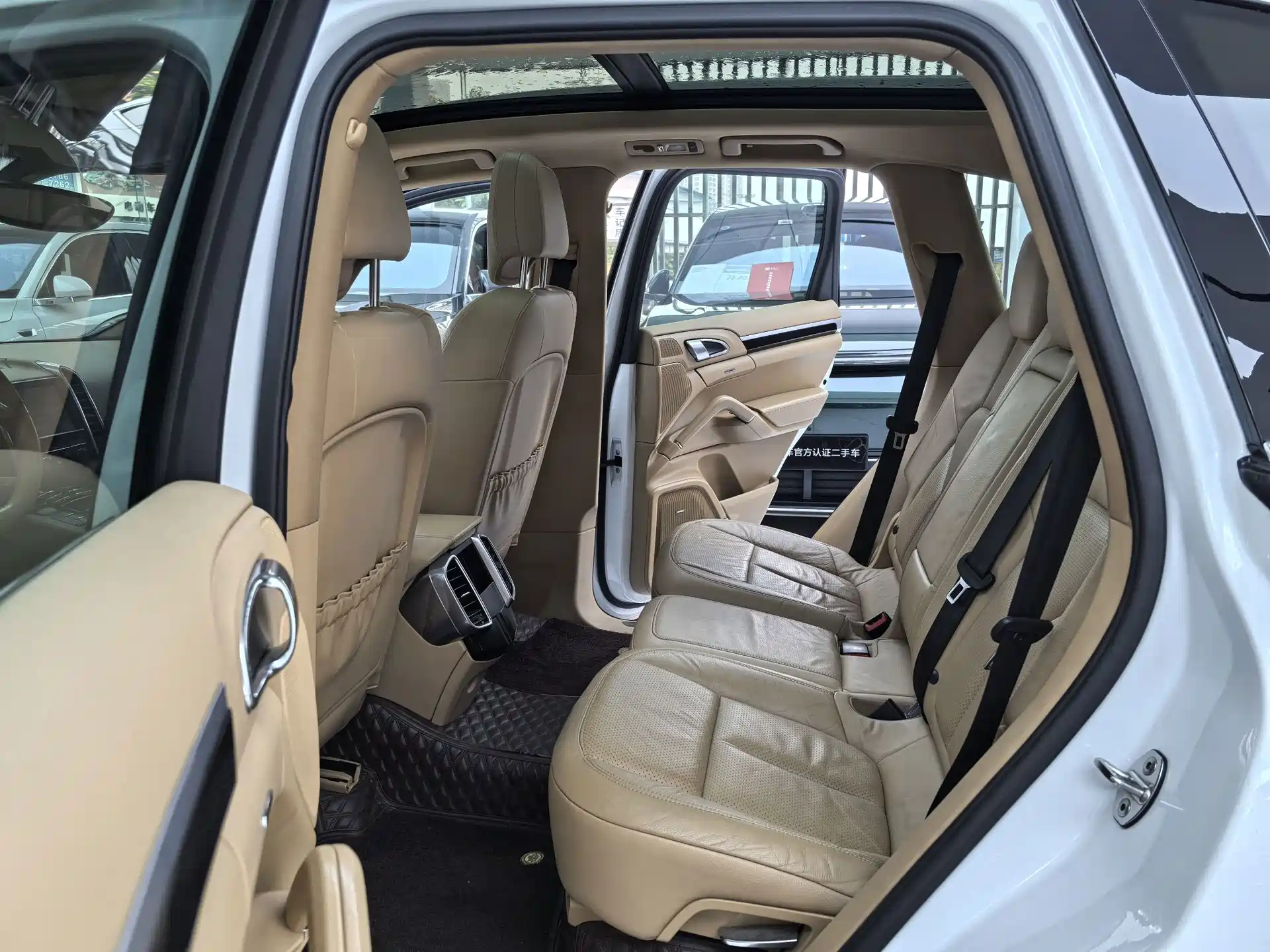 Фото 10 - Porsche Cayenne