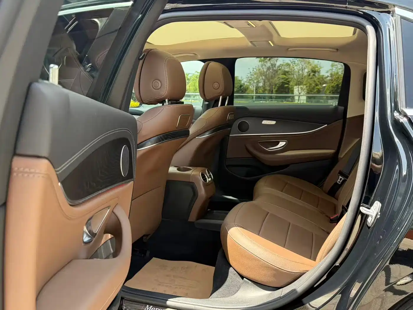 Mercedes-Benz E-Class 2019 E 300 L Sport Fashion фото 6