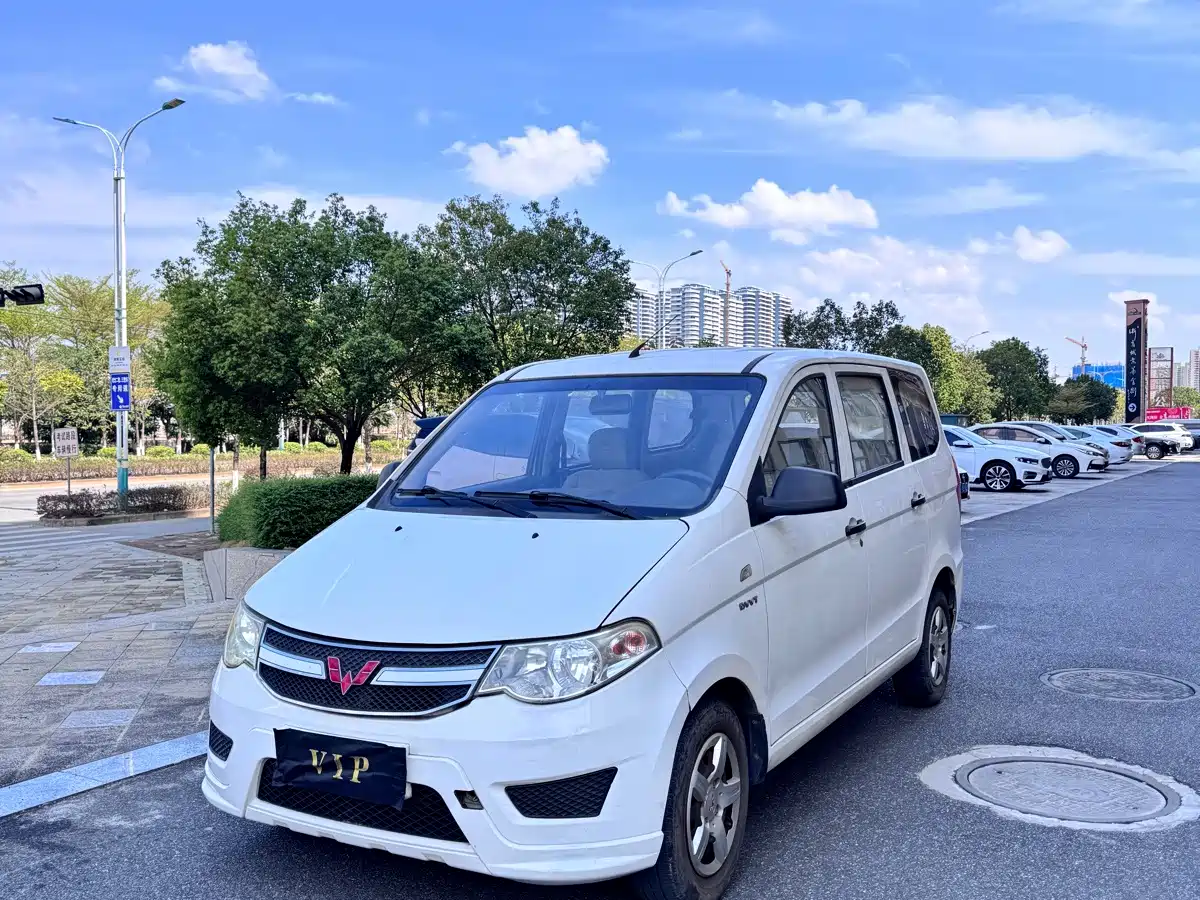 Wuling Motors Wuling Hongguang 2016 — пригон из Китая