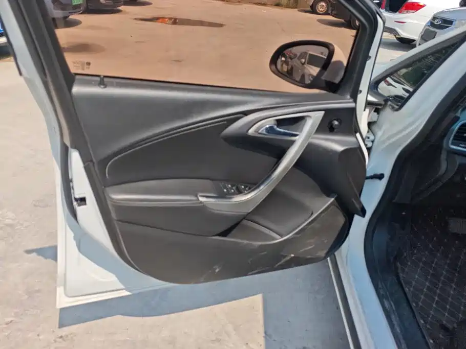 Фото 7 - Buick Excelle