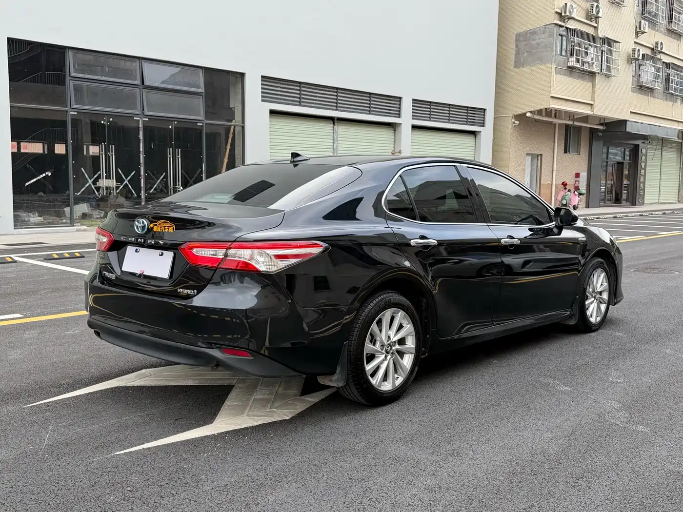 Toyota Camry 2023 Hybrid 2.5HGVP Leading Edition фото 9