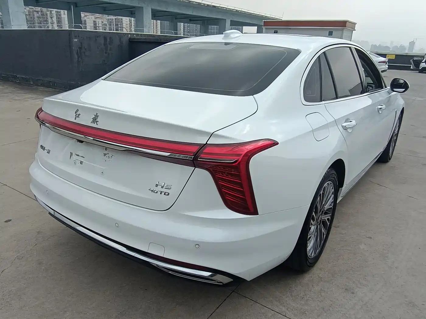 Hongqi H5 2023 2.0T Auto Smart Connect Flag Comfort фото 12