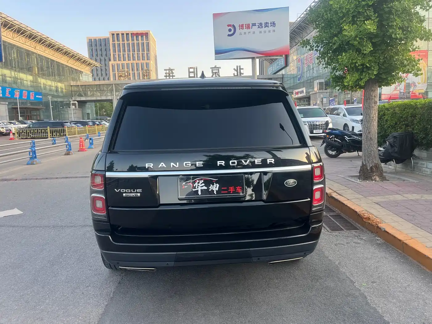 Land Rover Range Rover 2019 3.0 SC V6 Heritage Extended Edition фото 10