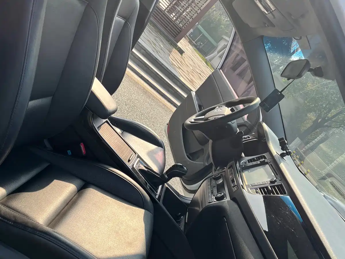 Hyundai Mistra 2014 1.8L Auto Premium DLX фото 10