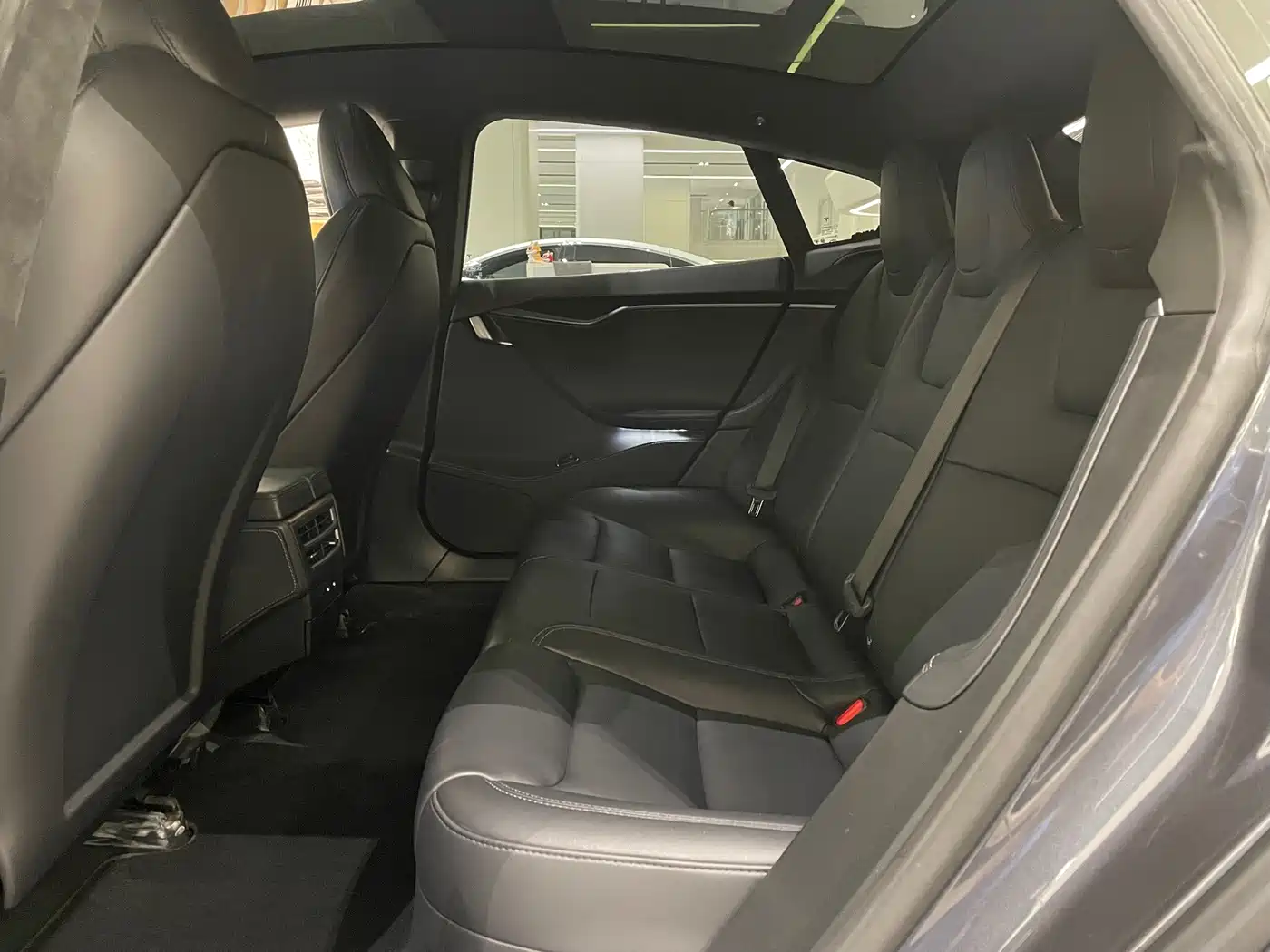 Tesla Model S 2020 2019 Long Range Version