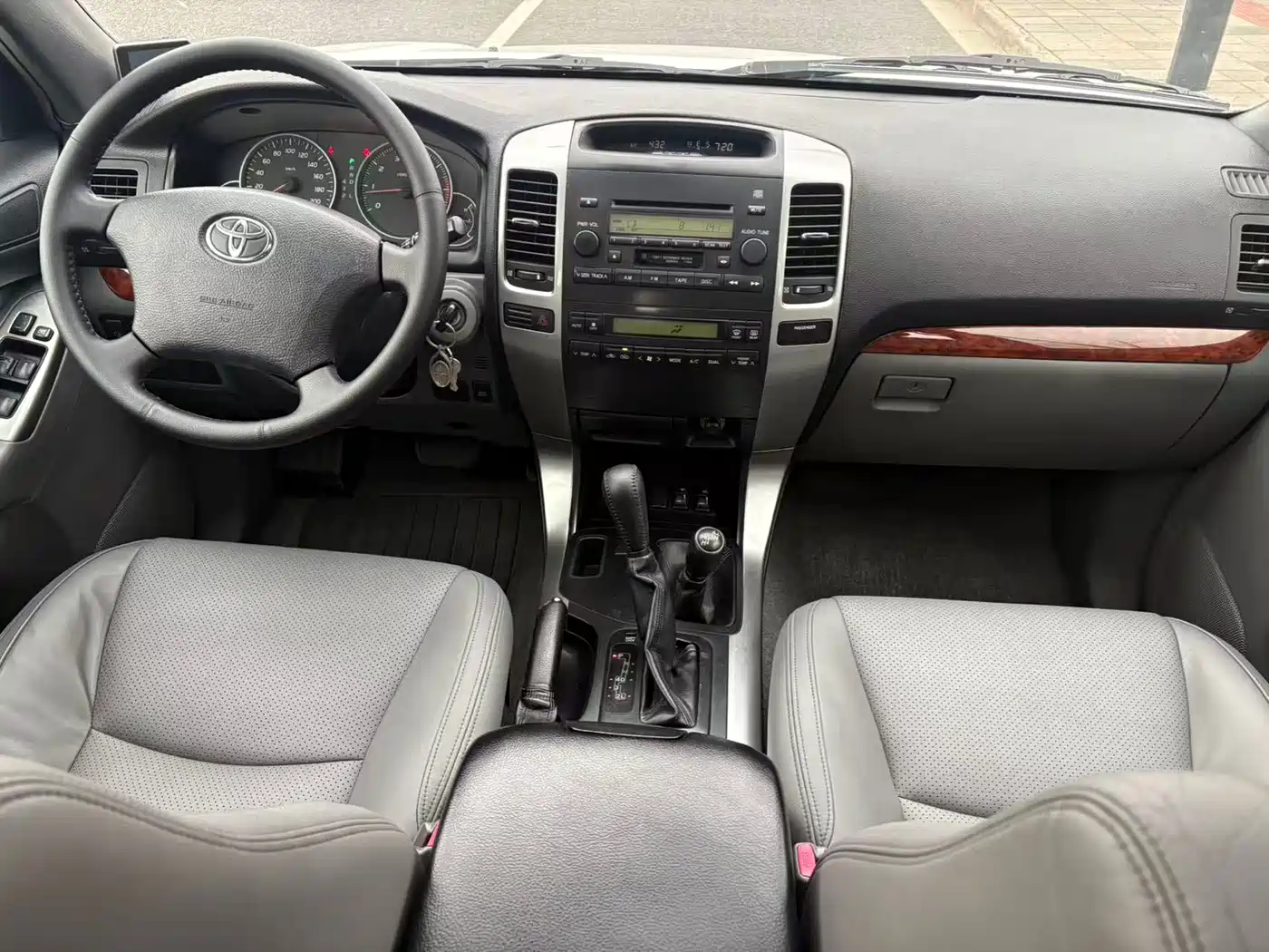 Toyota Prado 2004 4.0L Automatic GX фото 7