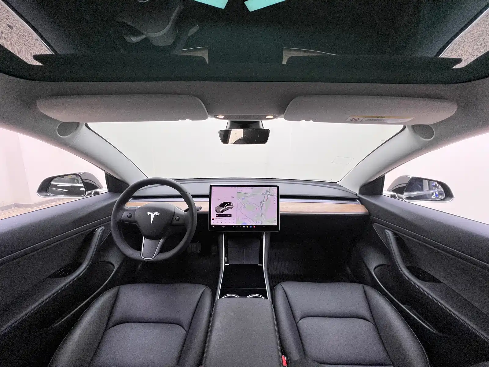 Фото 19 - Tesla Model 3
