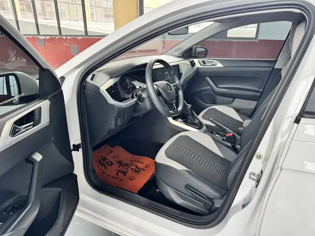 Volkswagen Polo 2022 2021 Plus 1.5L Automatic Colorful Tech Edition