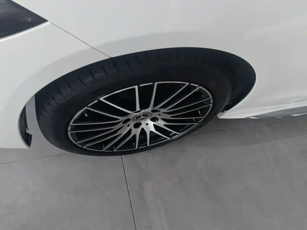 Фото 23 - Mercedes-Benz C-Class