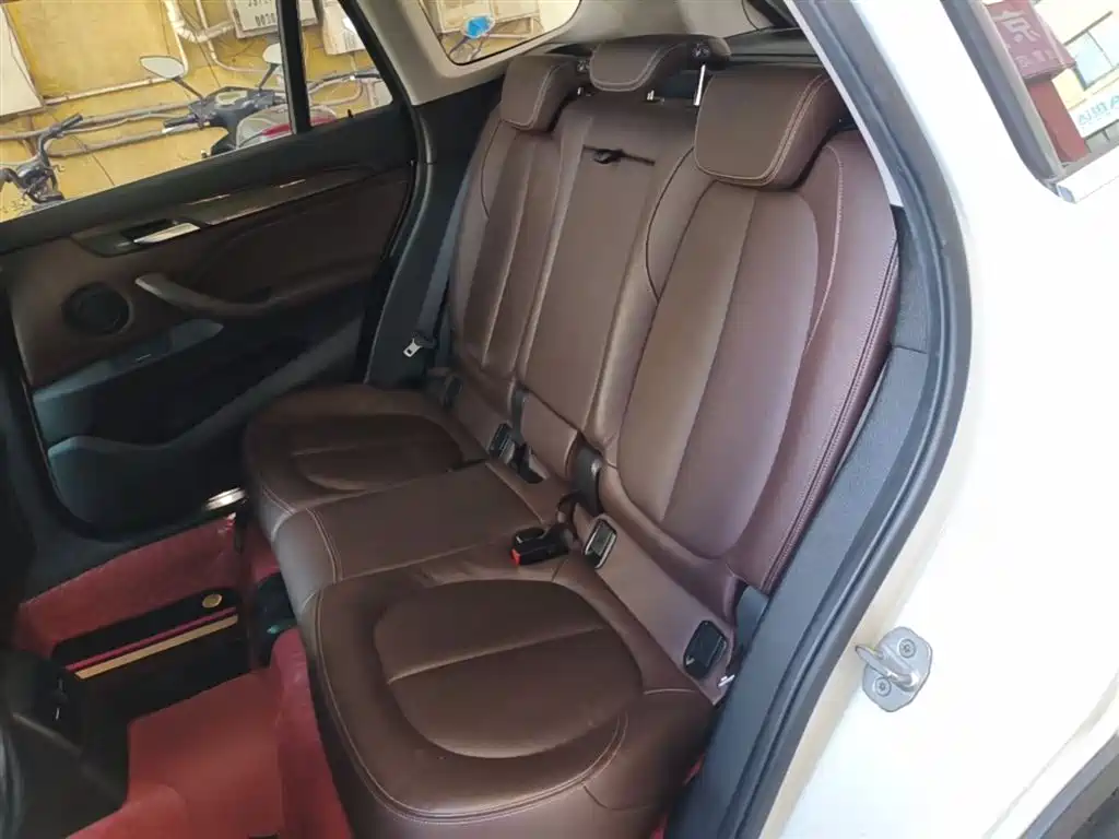 BMW X1 2019 xDrive20Li Premium Model фото 17