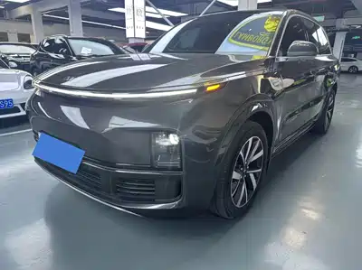 Li Auto L8