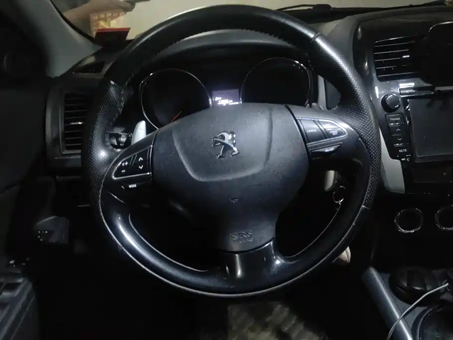 Peugeot 4008 (Import) 2014 2013 2.0L 2WD Fashion