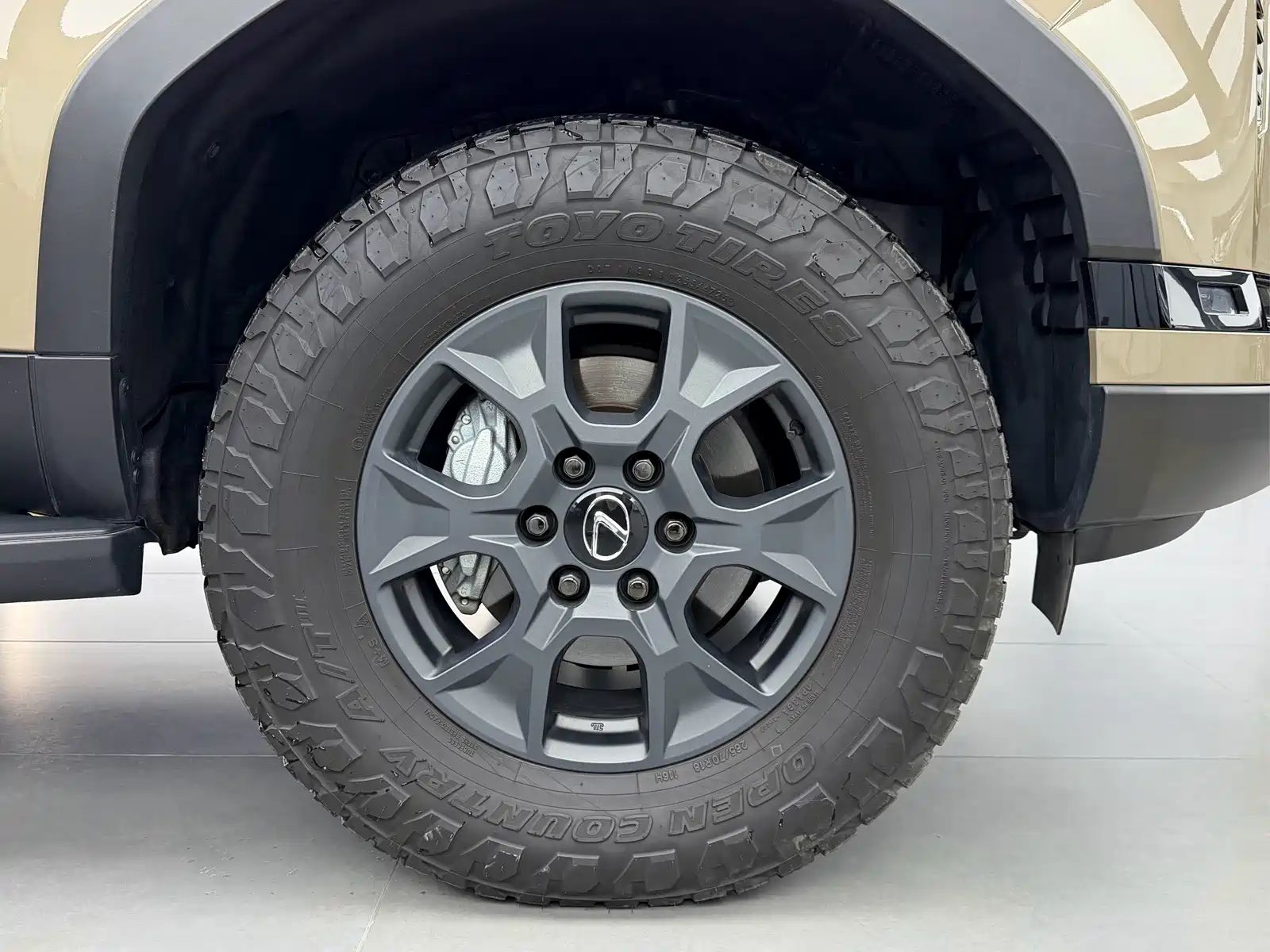 Photo 23 - Lexus GX