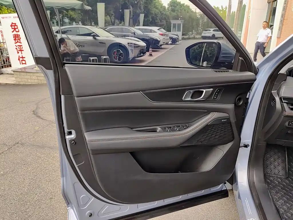 Changan UNI-K 2021 2021 2.0T AWD Premium