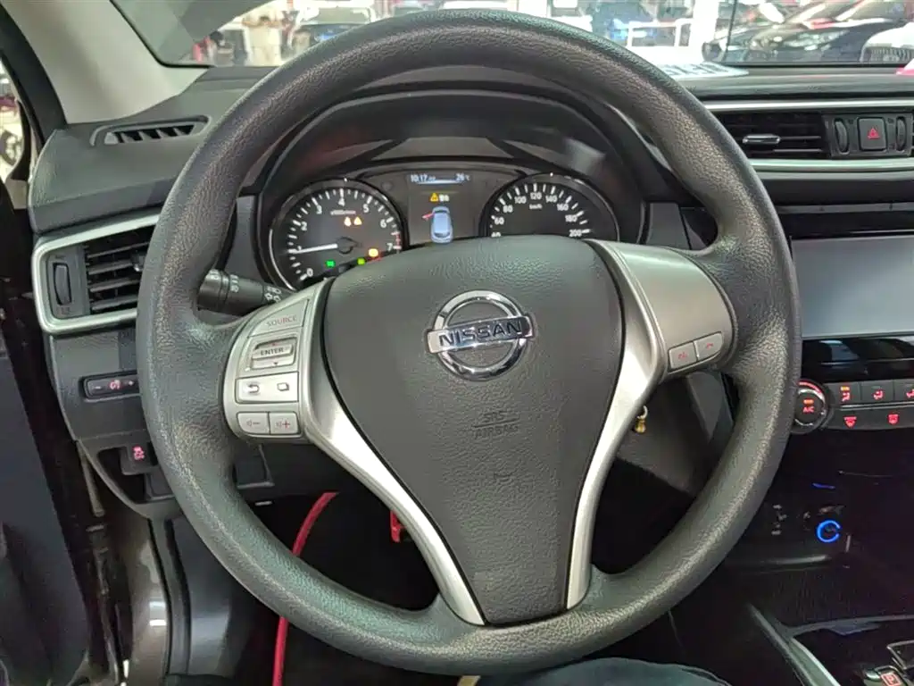 Фото 11 - Nissan Qashqai