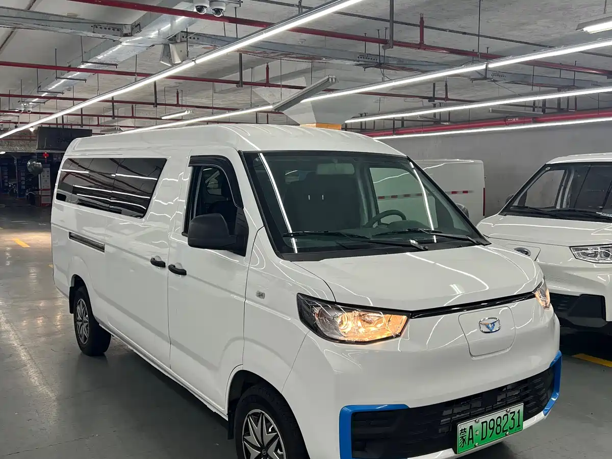 Cowin Kaiyi River Dolphin E7 2025 2025 Model Super Charging Version 62.98kWh