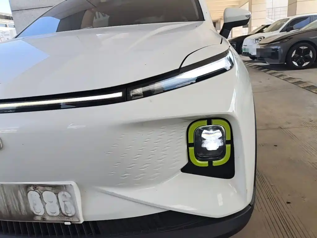 Фото 24 - Geely Geometry E Firefly