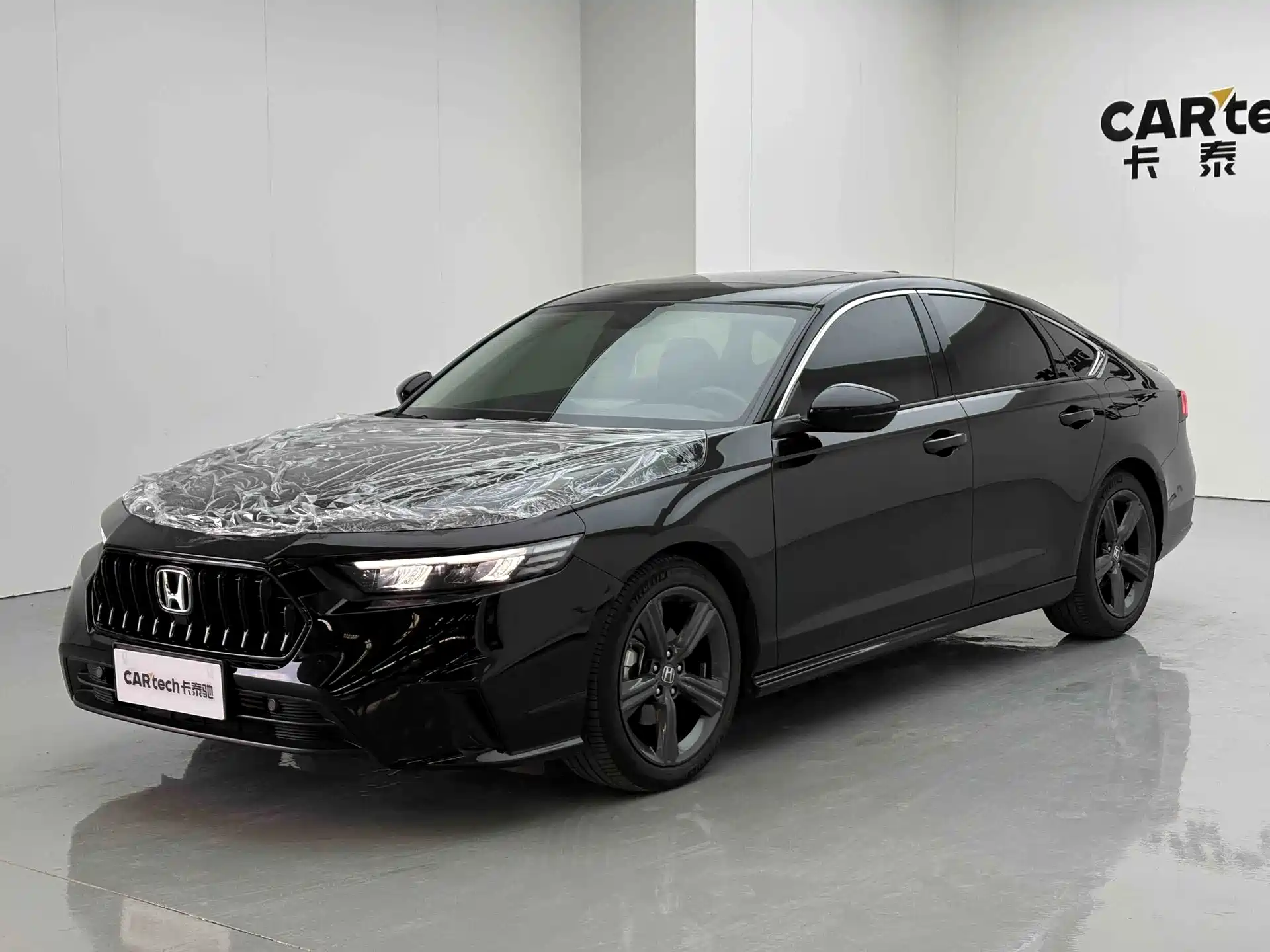 Фото 1 - Honda Inspire