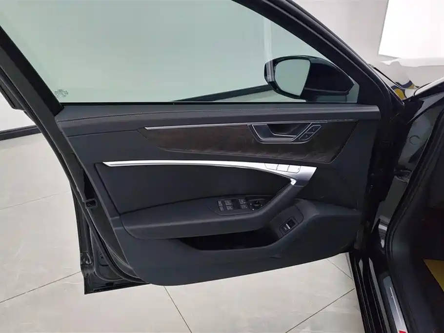 Audi A6L 2023 Facelift 45 TFSI quattro Premium Dynamic фото 7