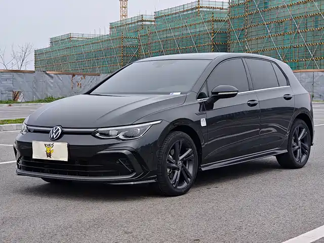 Volkswagen Golf 2024