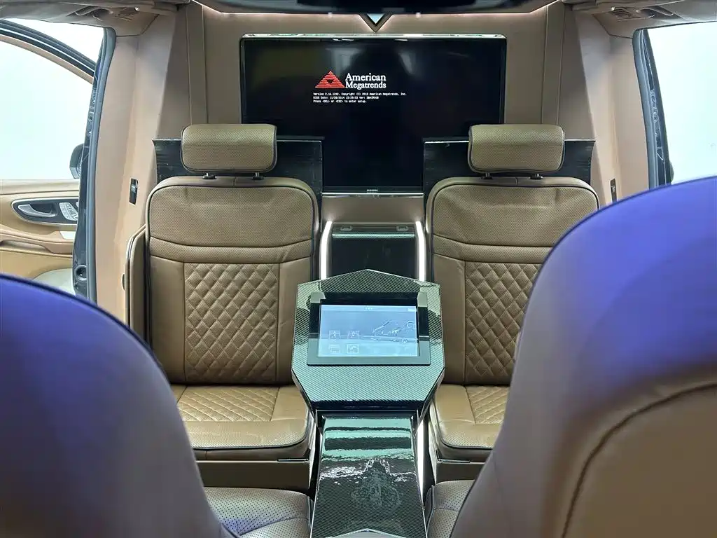 Mercedes-Benz V-Class 2017 Model V 260 L Premium Extended Edition фото 15