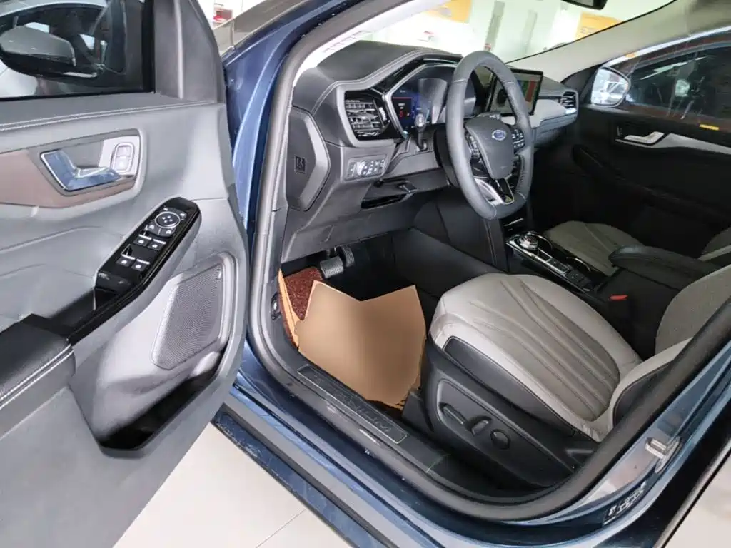 Ford Escape 2023 2020 EcoBoost 245 2WD Smart Premium Edition