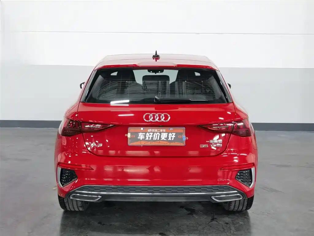 Audi A3 2023 Facelift Sportback 35 TFSI Luxury Sport фото 4