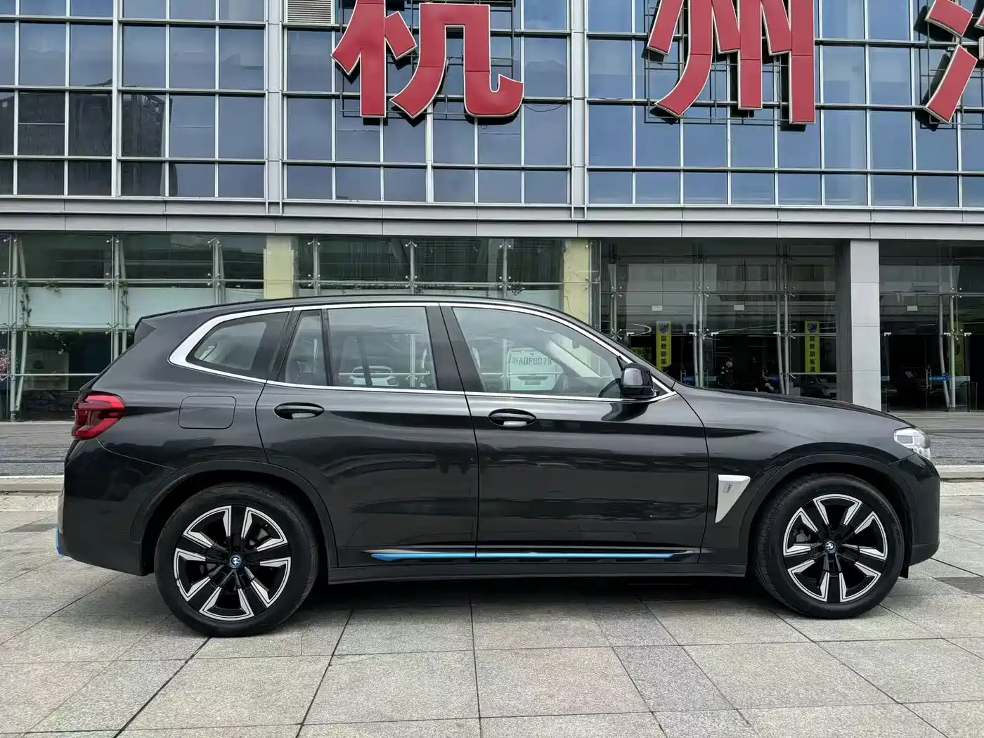 Фото 4 - BMW iX3