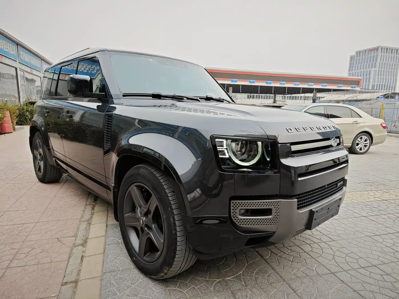 Land Rover Defender 2023 Model 110 3.0T P400 X-DYNAMIC HSE фото 21