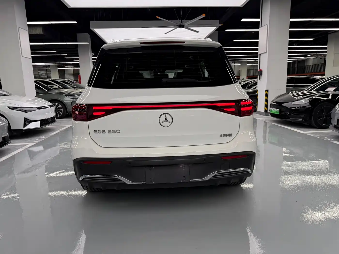 Mercedes-Benz EQB 2026 2025 EQB 260