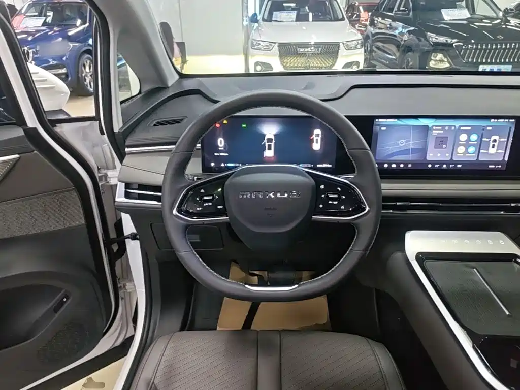 SAIC Maxus Maxus G70 2024 2024 Model 2.0T Automatic Flagship 7-Seater