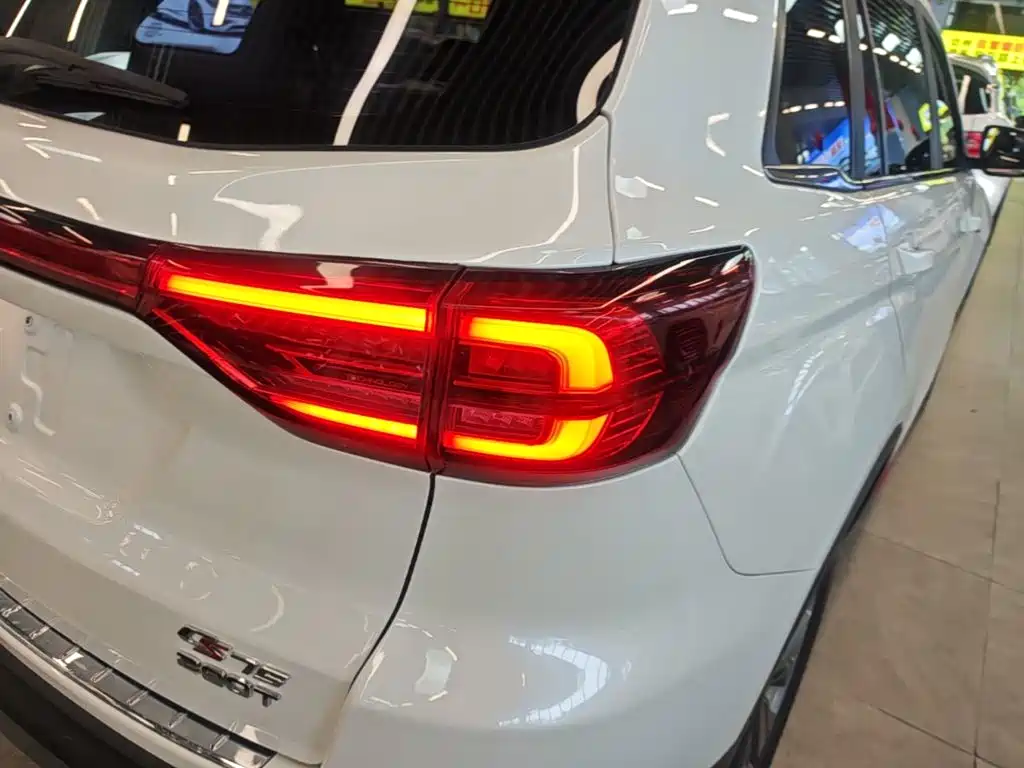 Changan CS75 2021 2021 Glory Million Edition 280T DCT Luxury