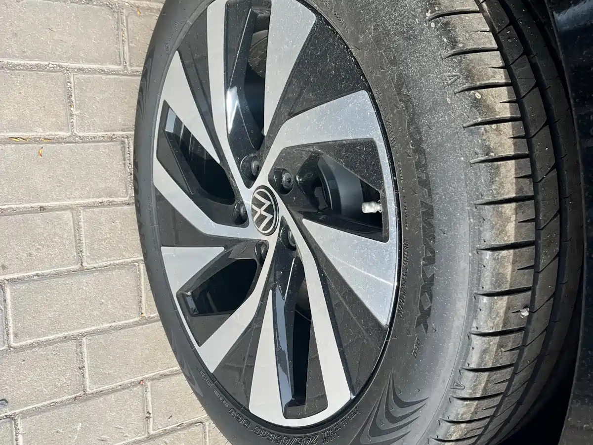 Volkswagen Passat 2026 Pro 380TSI Starlight Dragon Glory Edition фото 9