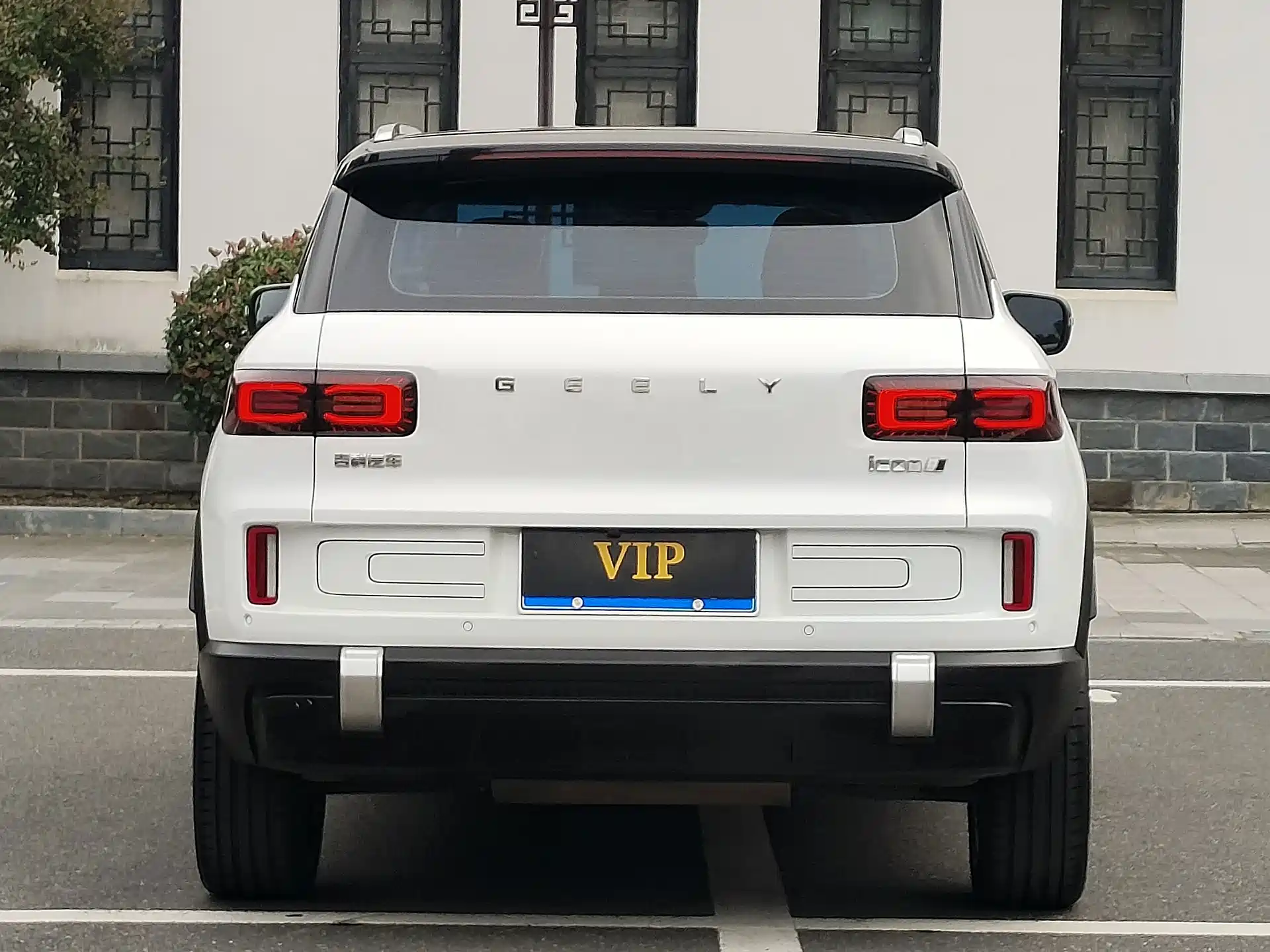 Фото 6 - Geely ICON