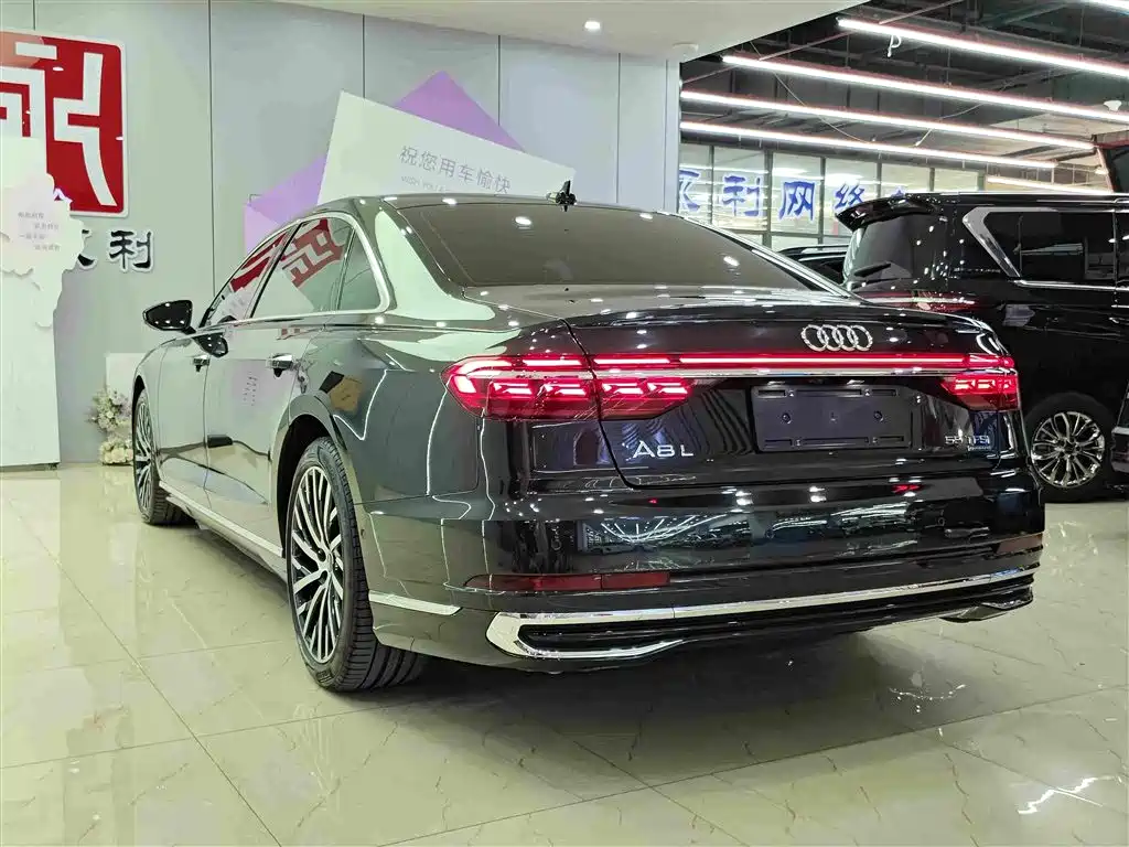 Audi A8 2025 2023 A8L 55 TFSI quattro Flagship