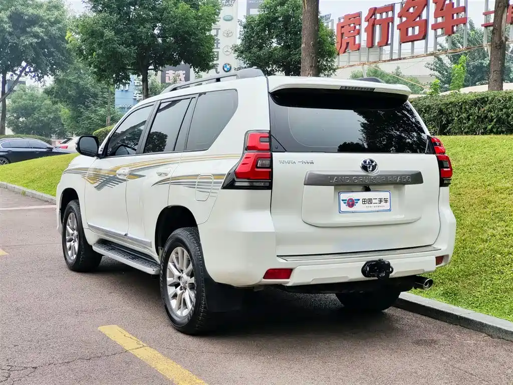 TOYOTA PRADO